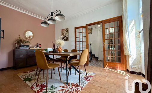 Beautiful 6 Bed/Bath Chateau With Separate Apartment Close To Lodeve. Currently Run As A Boutique B&