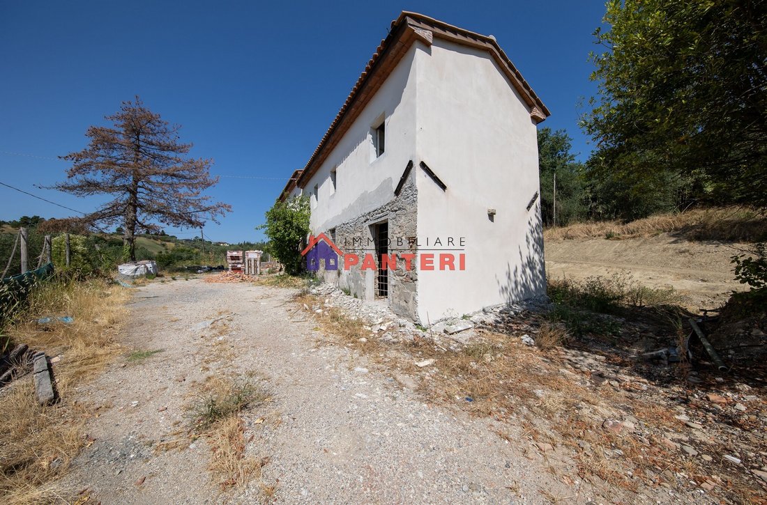 House in Center, Pescia, Tuscany 4 - 16011131