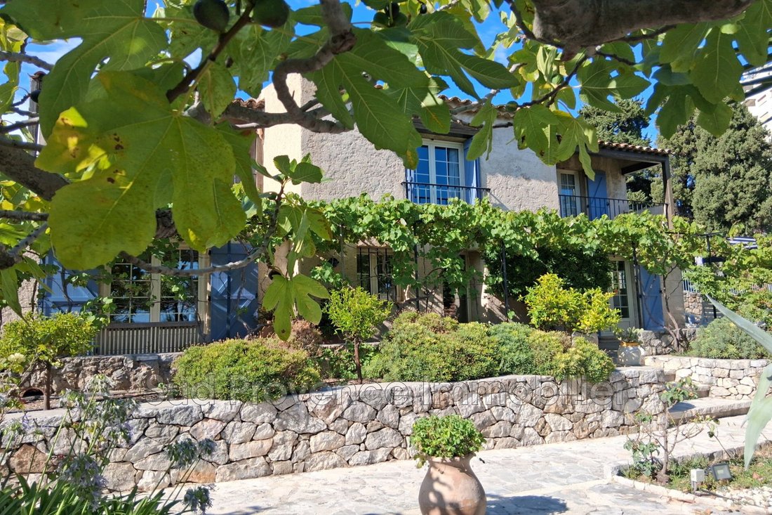 Villa a Antibes, Provenza-Alpi-Costa Azzurra, Francia 1 - 15036496