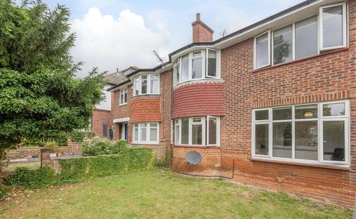 House in Acton Park, Ealing, England 1