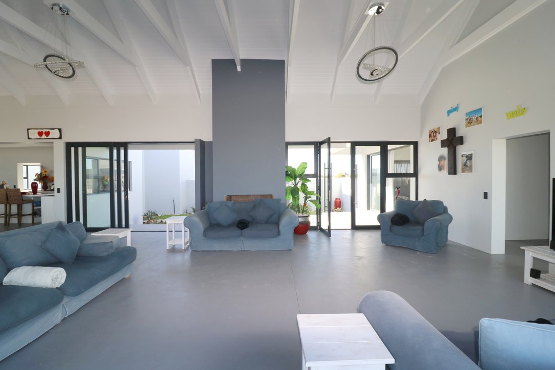 Estate in Langebaan, Western Cape, South Africa 4 - 16003692