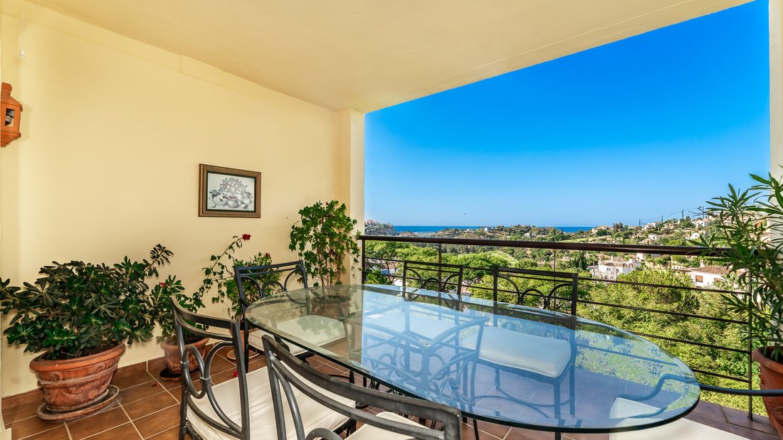 Penthouse in Benahavis, Andalusia, Spain 4 - 16009219