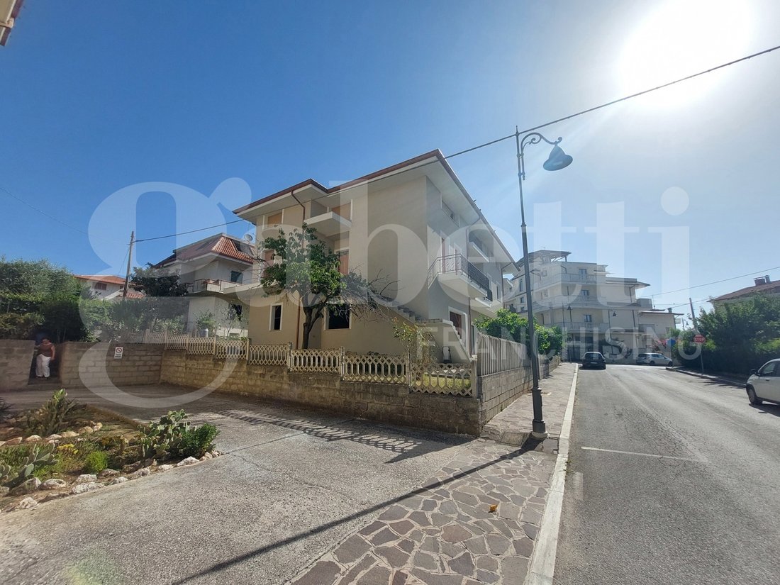 Apartment in Controguerra, Abruzzo, Italy 2 - 16005204