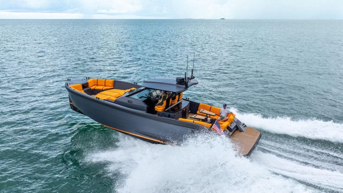 Cruiser in Bahamas 4 - 13602848