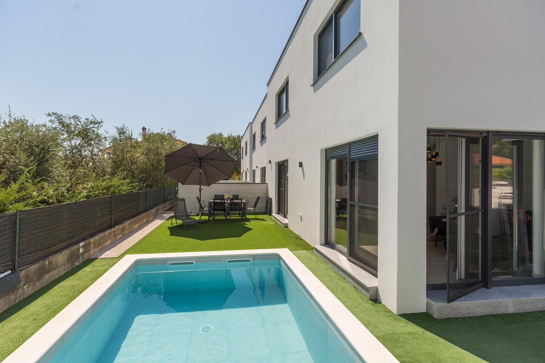 Villa in Medulin, Istria County, Croatia 2 - 16005313