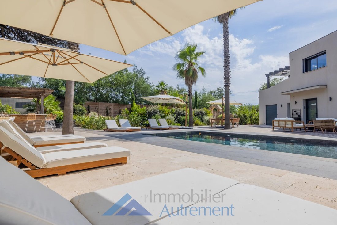 Estate in Gassin, Provence-Alpes-Côte d'Azur, France 2 - 13701433
