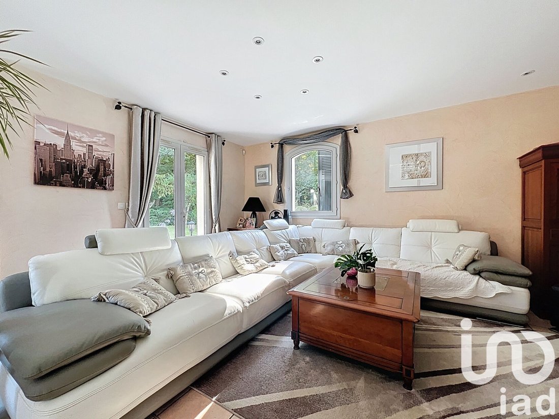 House in Saint-Maurice-Montcouronne, Ile-de-France, France 1 - 16009113