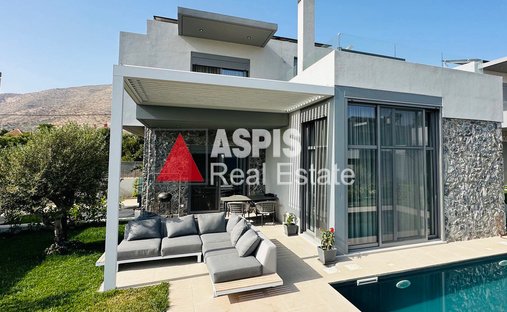 Villa in Kalyvia Thorikou, Attica, Greece 1