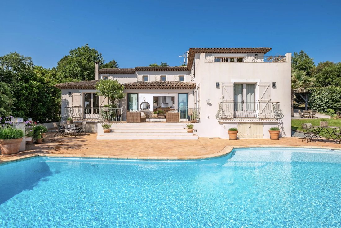 House in Les Adrets-de-l'Estérel, Provence-Alpes-Côte d'Azur, France 2 - 15997277