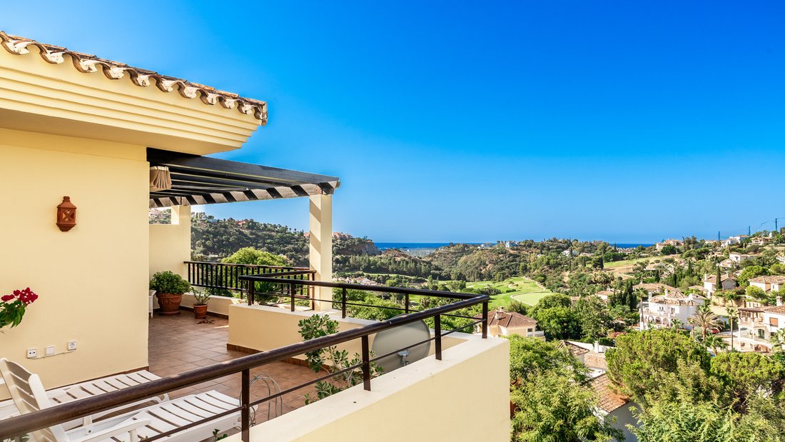 Penthouse in Benahavis, Andalusia, Spain 1 - 16009219