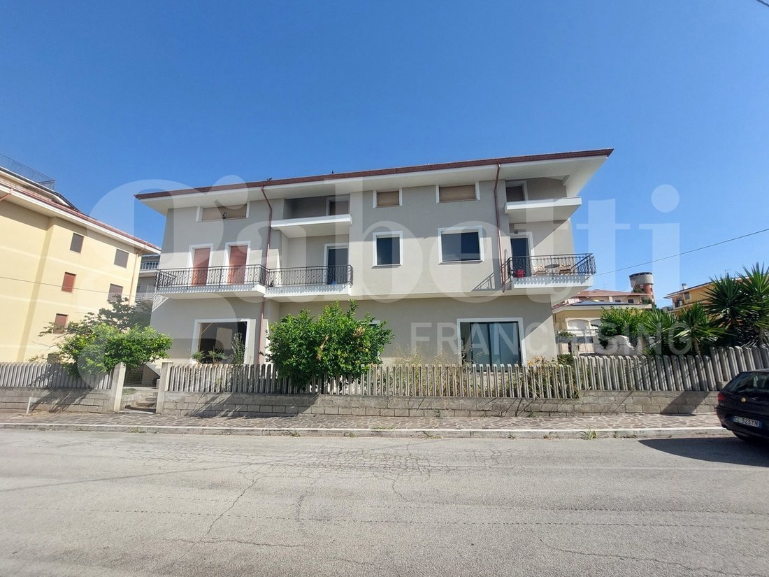 Apartment in Controguerra, Abruzzo, Italy 1 - 16005204