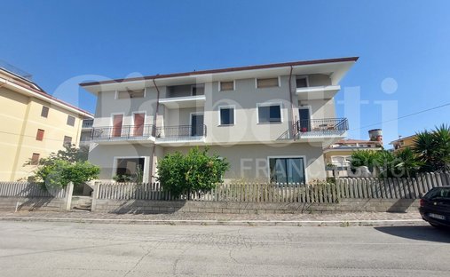 Appartement à Controguerra, Abruzzes, Italie 1