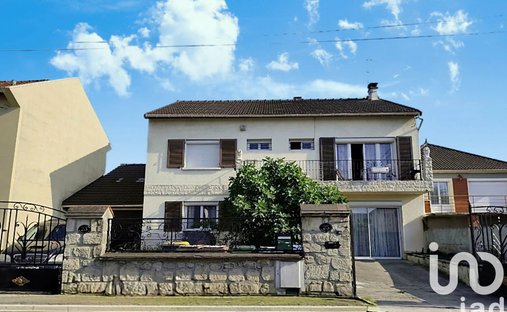 House in Vert Galant, Tremblay-en-France, France 1