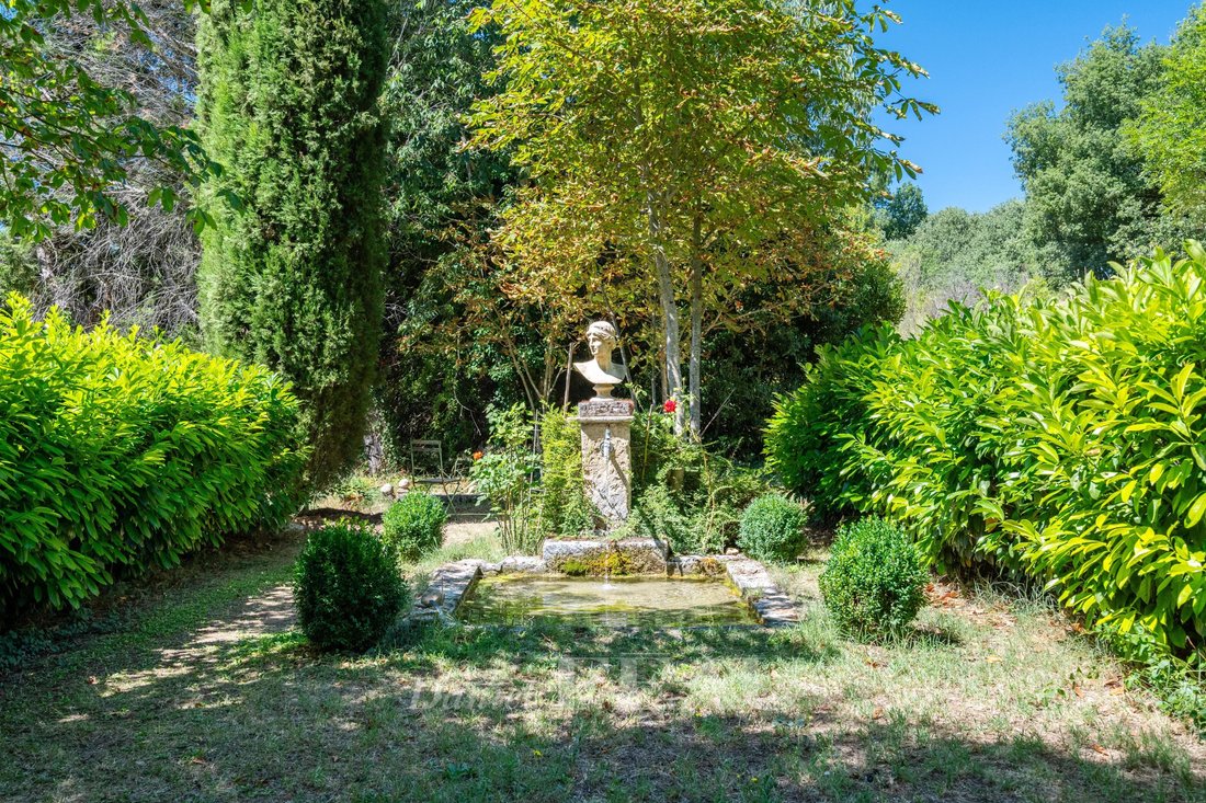 Country House in Valensole, Provence-Alpes-Côte d'Azur, France 4 - 16010756