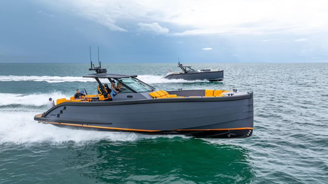 Cruiser in Bahamas 2 - 13602848