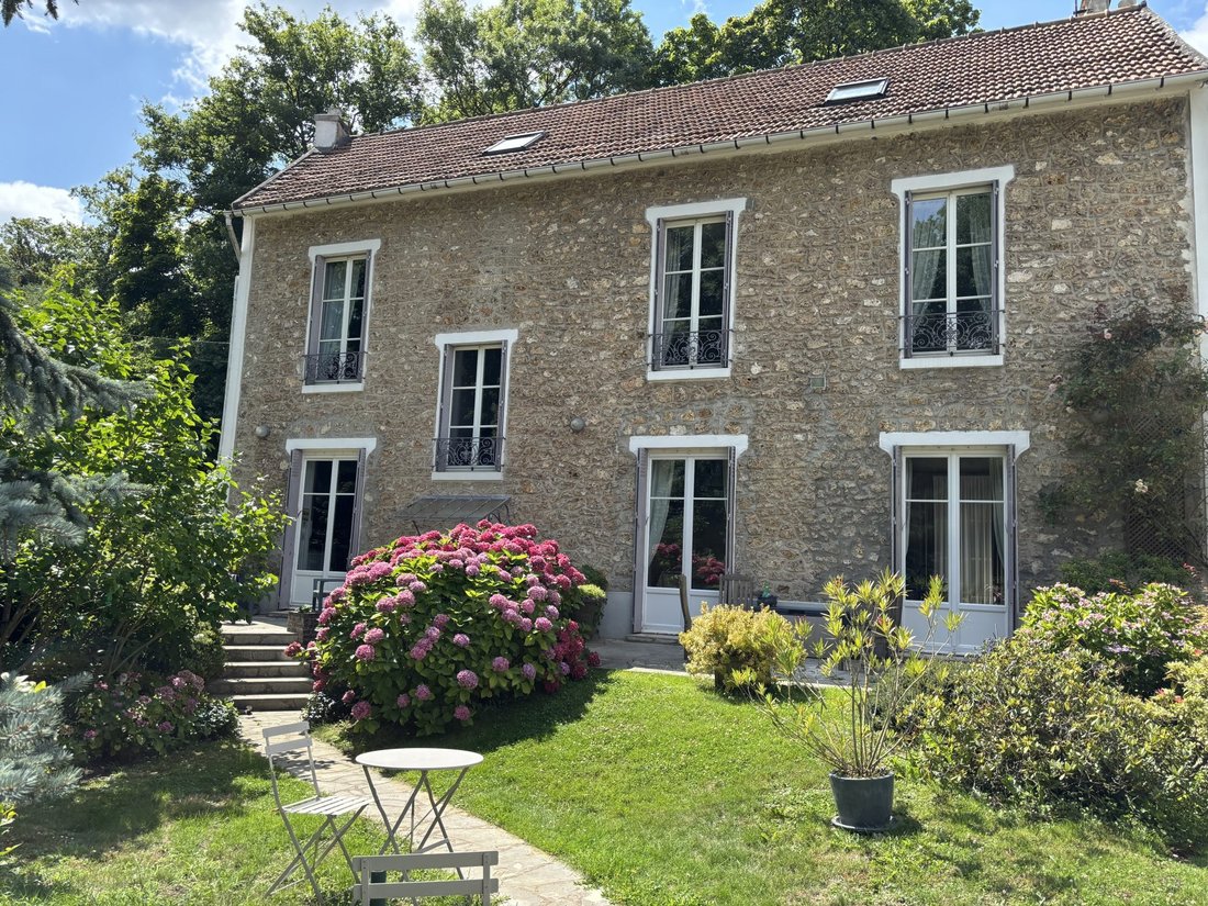 House in Toussus-le-Noble, Ile-de-France, France 1 - 15830384