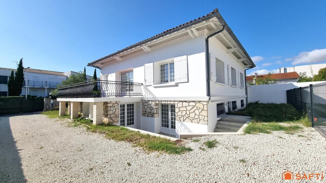 House in Meschers-sur-Gironde, Nouvelle-Aquitaine, France 2 - 15990262