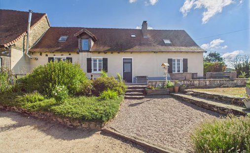 House in Mialet, Nouvelle-Aquitaine, France 1