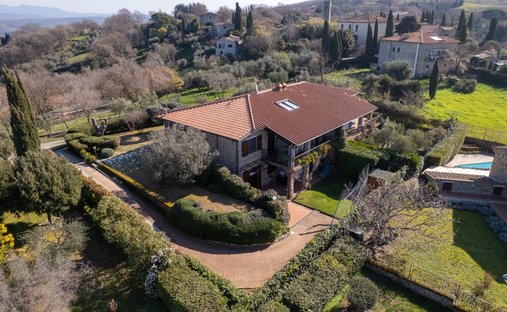 Villa in Manciano, Tuscany, Italy 1