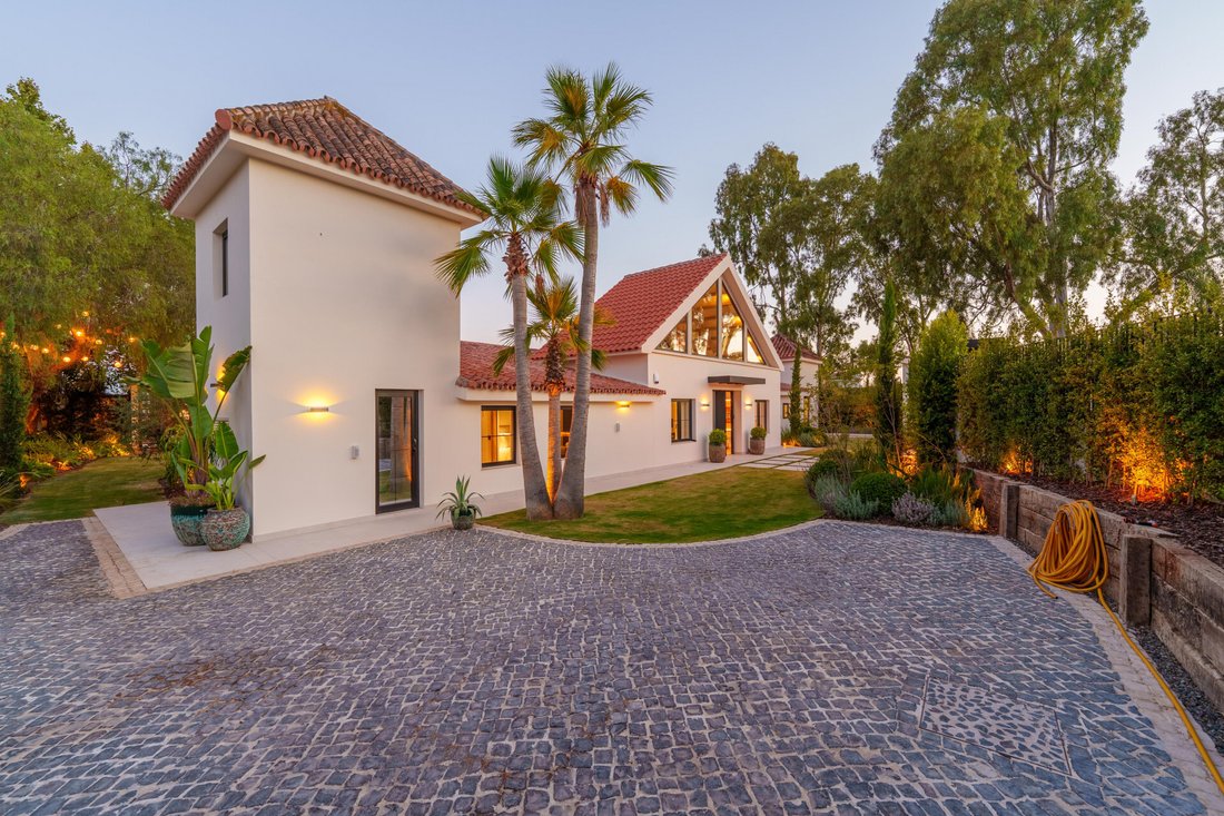 Villa in Marbella, Andalusia, Spain 4 - 16003561