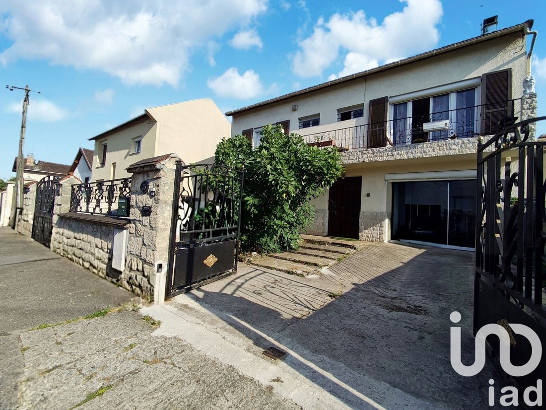 House in Vert Galant, Tremblay-en-France, France 2 - 16008948