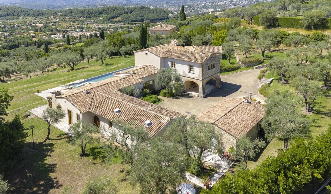 Villa in Opio, Provence-Alpes-Côte d'Azur, France 1 - 12228302