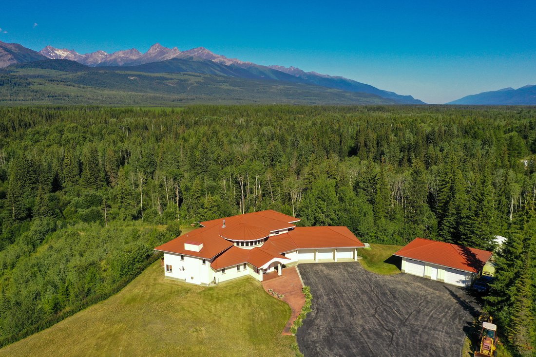 House in Valemount, British Columbia, Canada 3 - 13624603