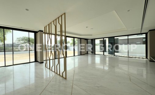 Villa in Dubai, Dubai, United Arab Emirates 1