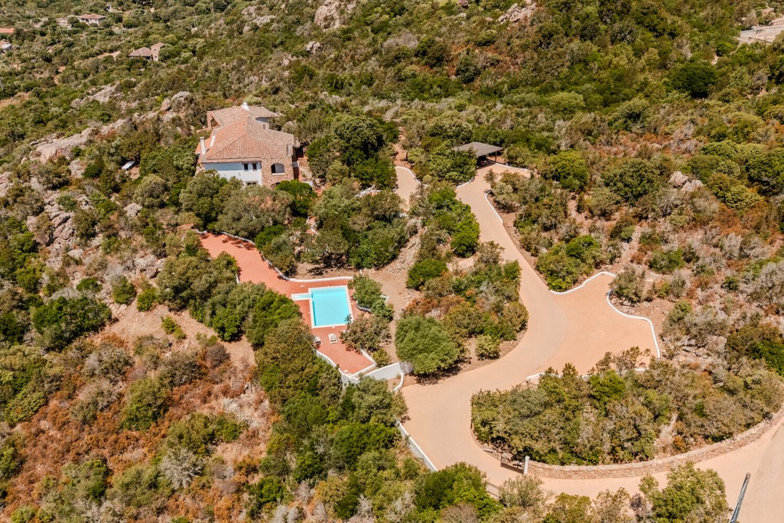 Villa in Arzachena, Sardinia, Italy 3 - 15770937