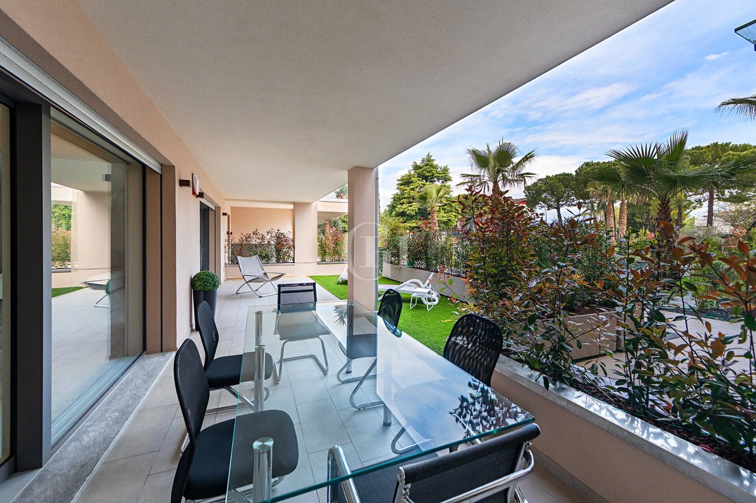 Apartment in Desenzano Centro, Desenzano del Garda, Lombardy 4 - 15539860