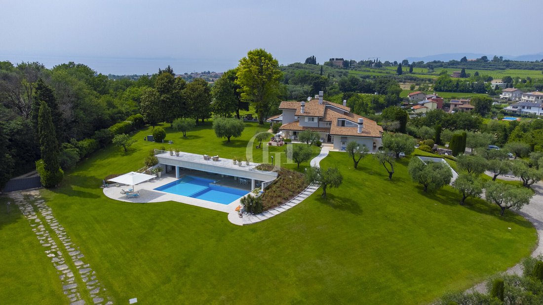 House in Lazise, Veneto, Italy 1 - 15614499