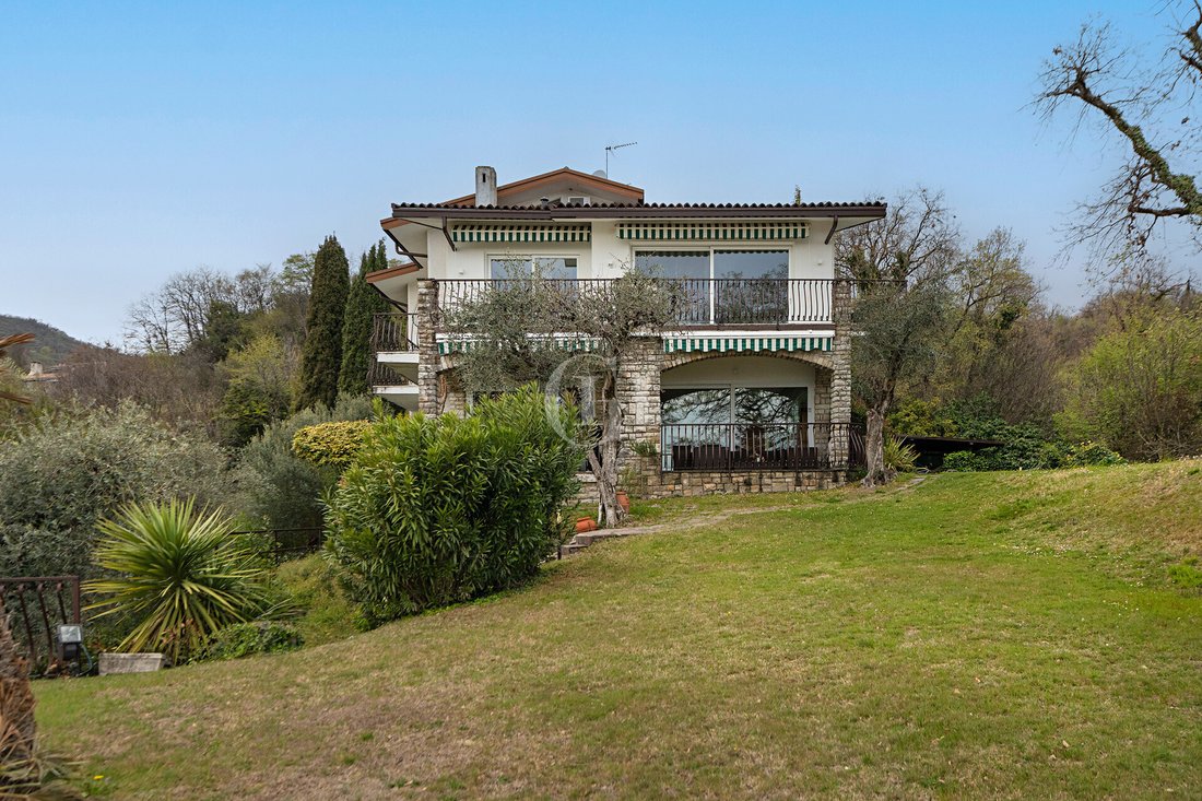 Villa in Gardone Riviera, Lombardy, Italy 1 - 14469051