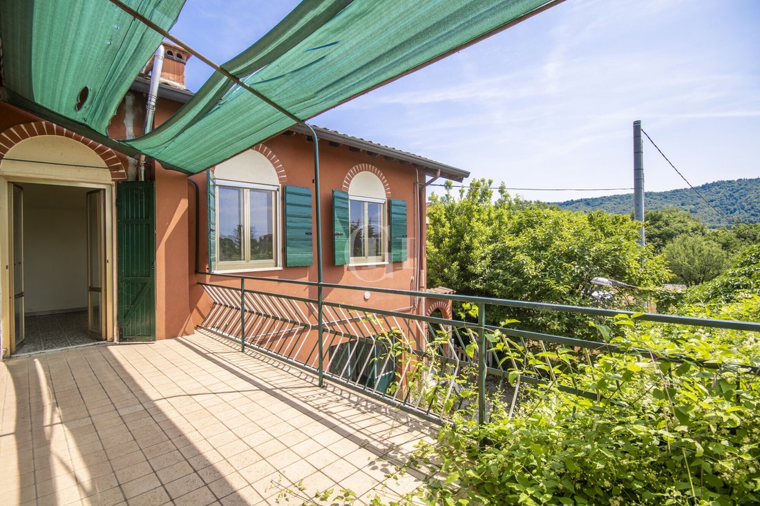 House in Garda, Veneto, Italy 1 - 15812589