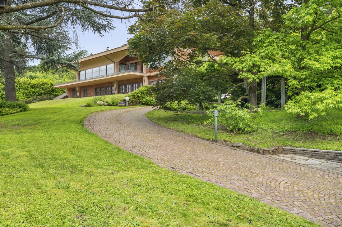 House in Pino Torinese, Piedmont, Italy 2 - 15697802