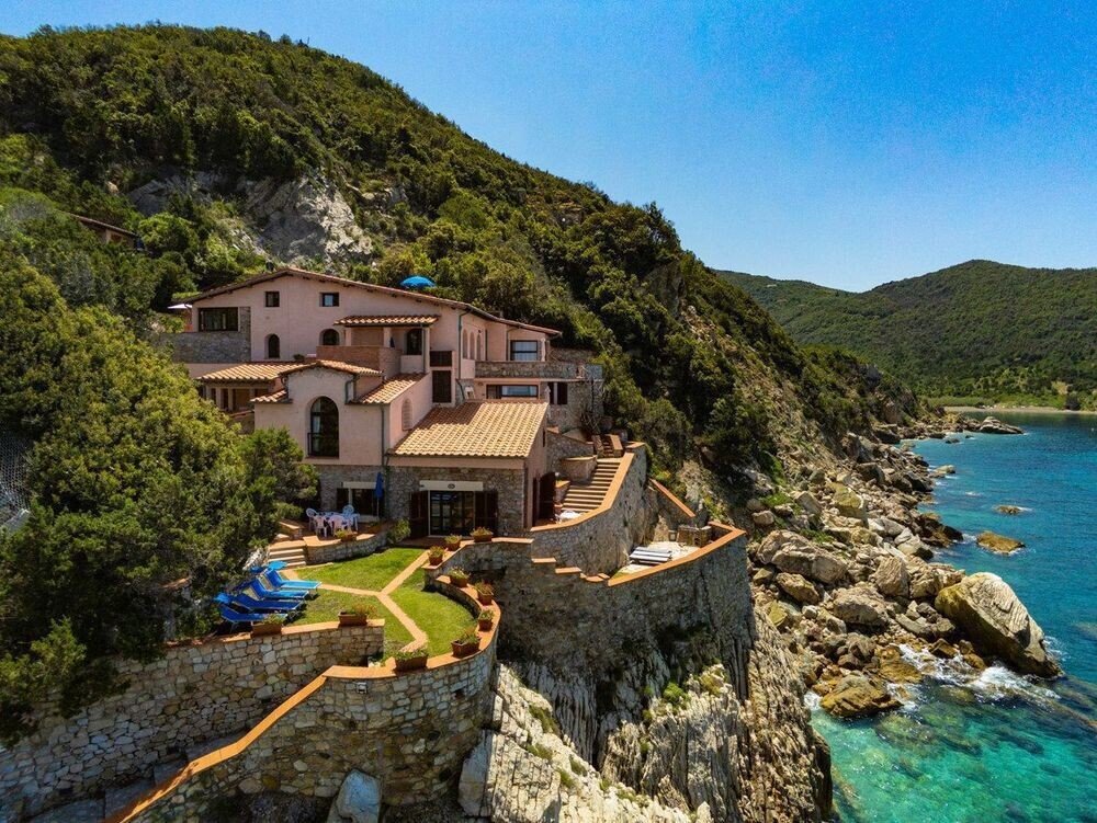 Villa in Tuscany, Italy 2 - 12939067