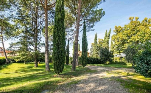 Castle for Sale in Rimaggio, Tuscany, Italy