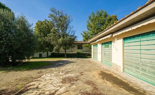 Castle for Sale in Rimaggio, Tuscany, Italy