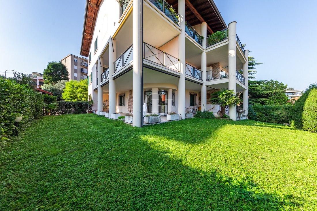 Apartment in Desenzano Centro, Desenzano del Garda, Lombardy 2 - 14897009