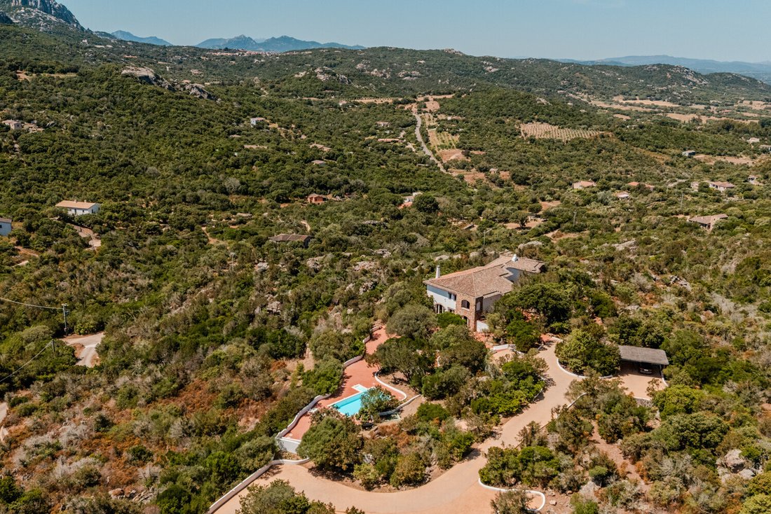 Villa in Arzachena, Sardinia, Italy 4 - 15770937