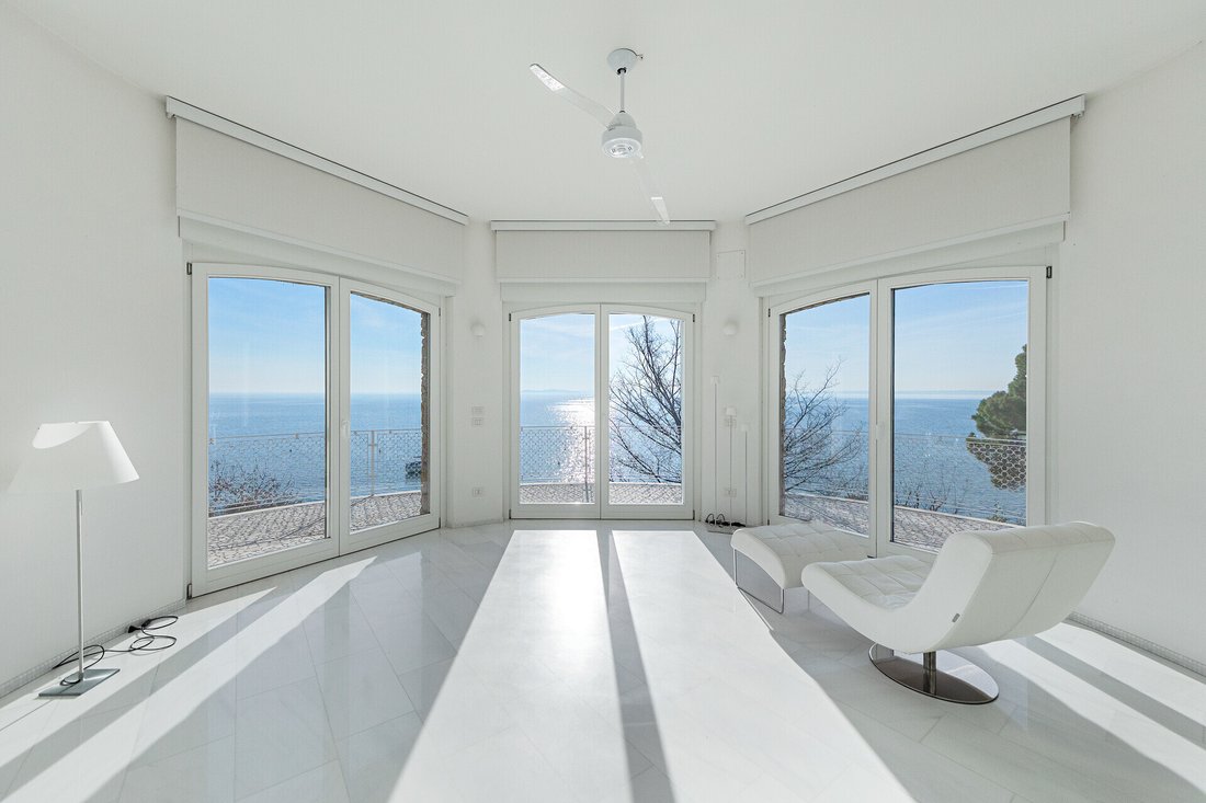 Villa in Manerba del Garda, Lombardy, Italy 3 - 13830690