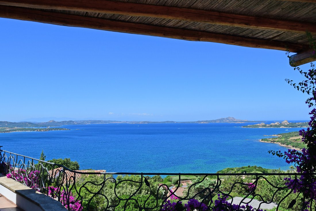 Villa in Arzachena, Sardinia, Italy 1 - 14293543