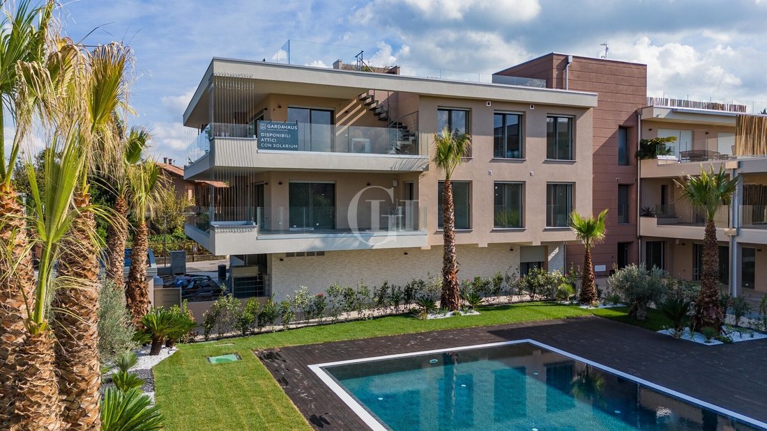 Penthouse in Entroterra, Desenzano del Garda, Lombardy 1 - 15795260