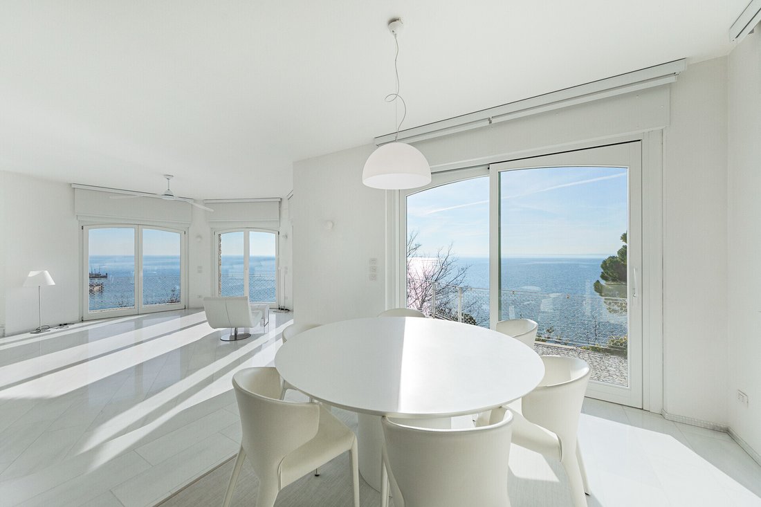 Villa in Manerba del Garda, Lombardy, Italy 2 - 13830690