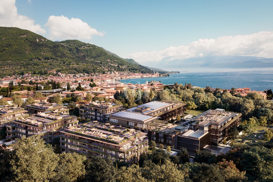 Penthouse in Salo, Lombardy, Italy 4 - 13923933