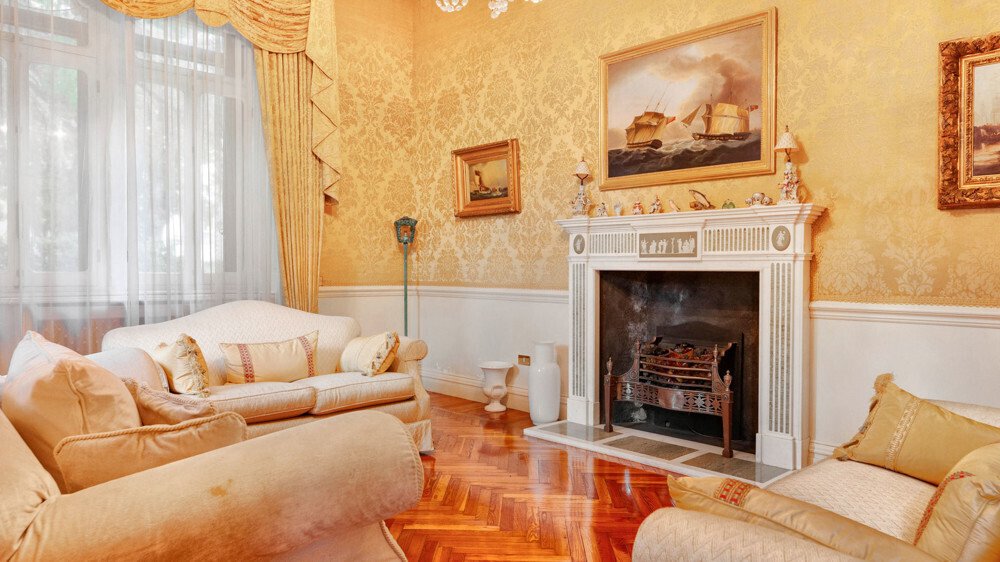 Villa in Saronno, Lombardy, Italy 1 - 14726485
