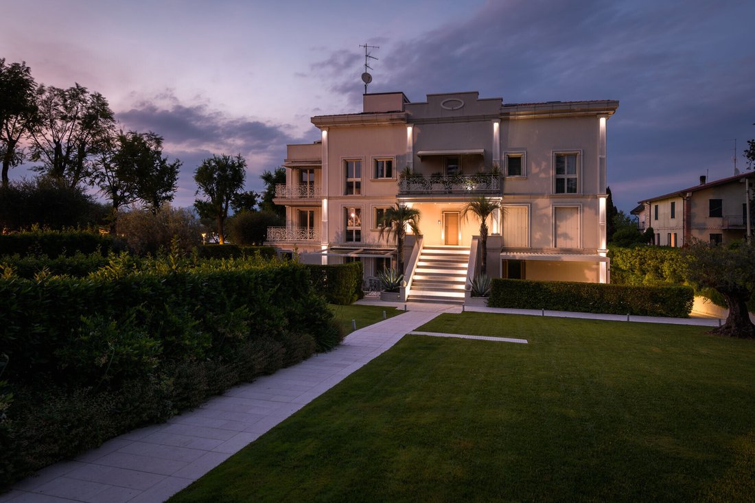 Apartment in Entroterra, Desenzano del Garda, Lombardy 2 - 13642785