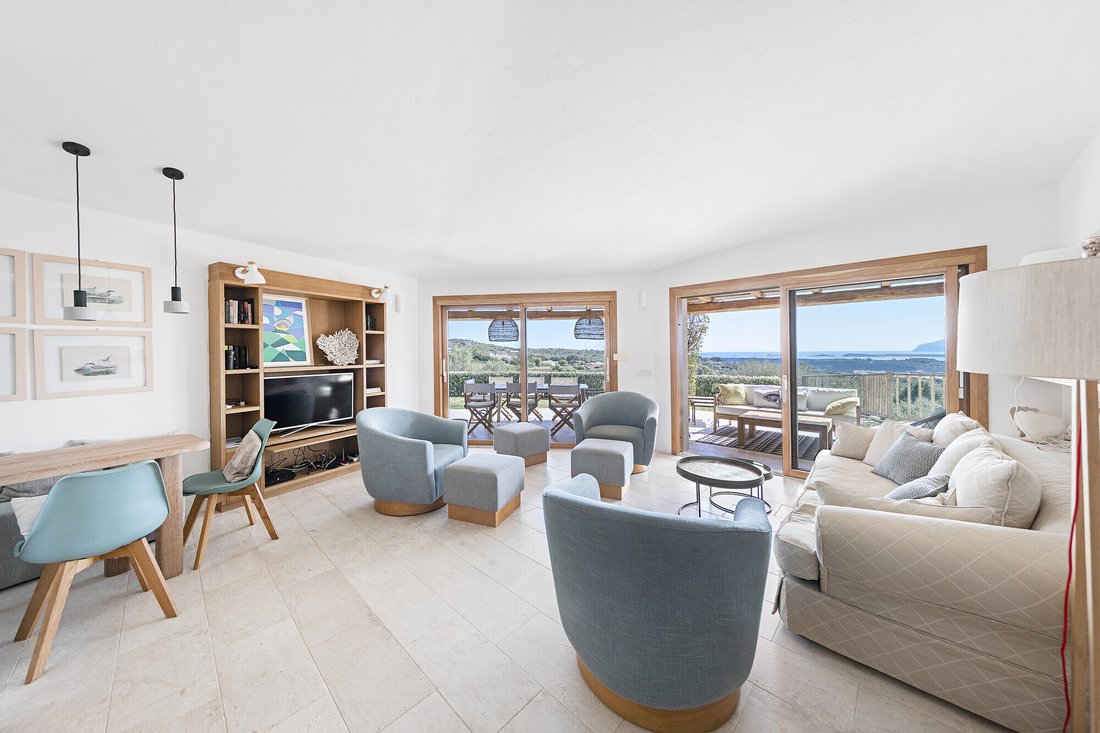 Villa en Abbiadori, Arzachena, Italia 2 - 13737384