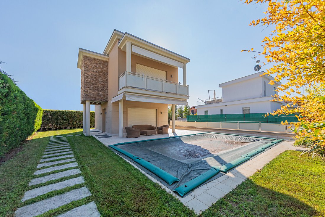 Villa in Entroterra, Desenzano del Garda, Lombardy 3 - 14137491