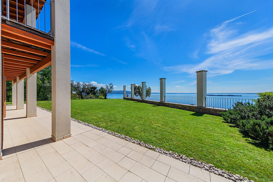 House in Gardone Riviera, Lombardy, Italy 5 - 13721599