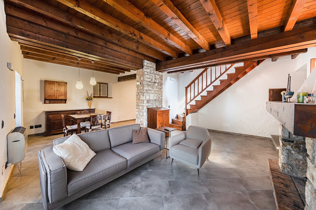 Villa in Gargnano, Lombardy, Italy 2 - 13737365